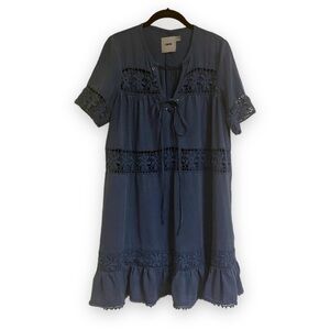 ASOS, EMBROIDERED, BLUE DENIM DRESS. FULL DRESS WITH SHORT SLEEVES. SIZE 10.